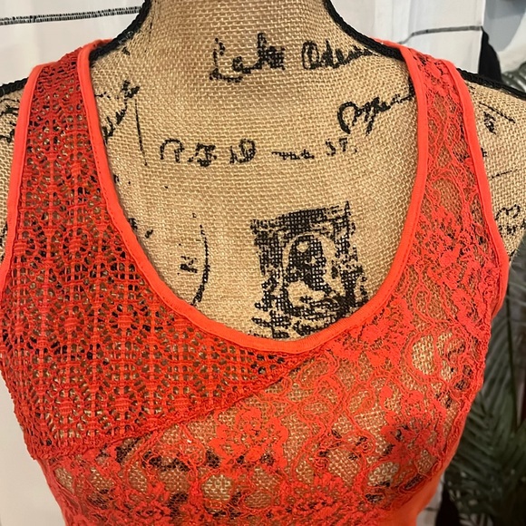 2/$20 BKE red from Buckle- orange razor back lace sleeveless top - Picture 5 of 11